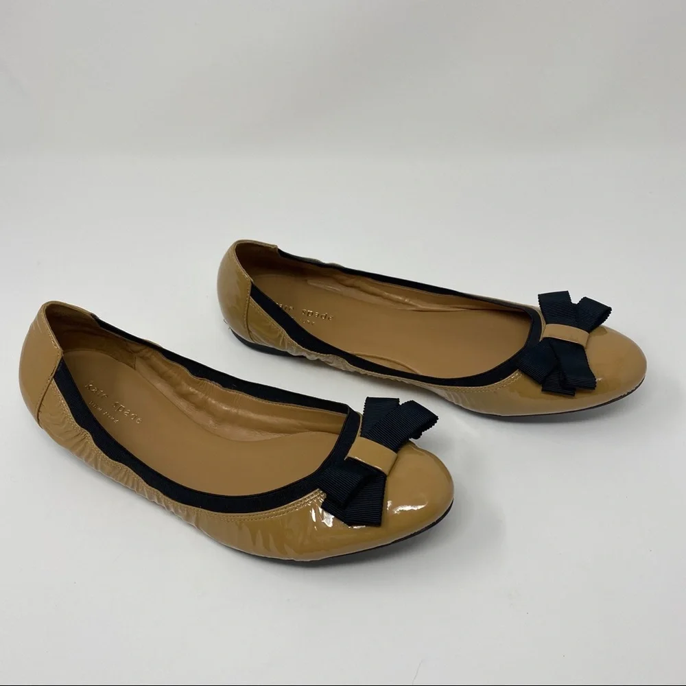 Kate Spade never worn size 10 camel patent flats w grosgrain ribbon & bow - Picture 3 of 11